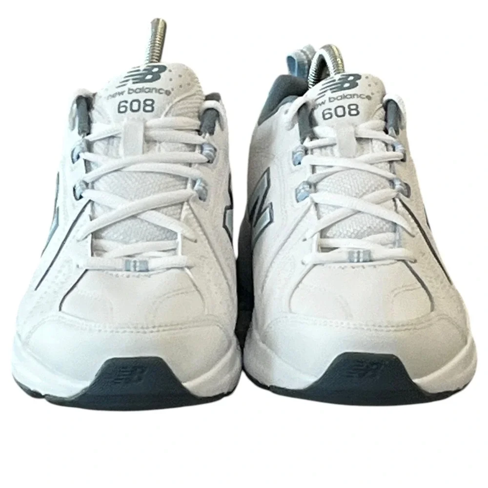 NWOT New Balance 608v5‎ Sneakers Womens 9 WX608WB5